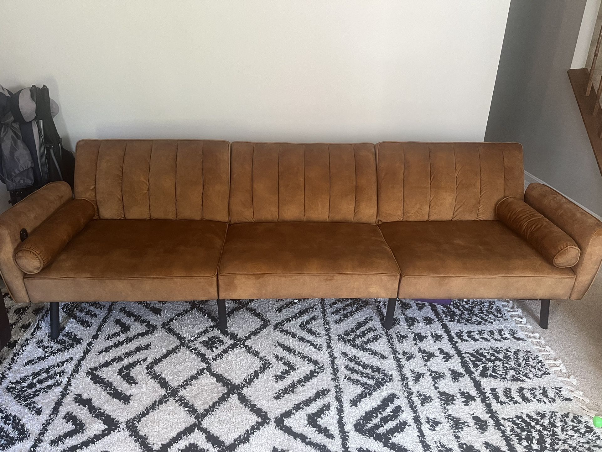 Couch, Sofa