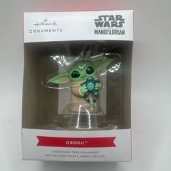 Hallmark Grogu Star Wars Mandalorian Christmas Ornament