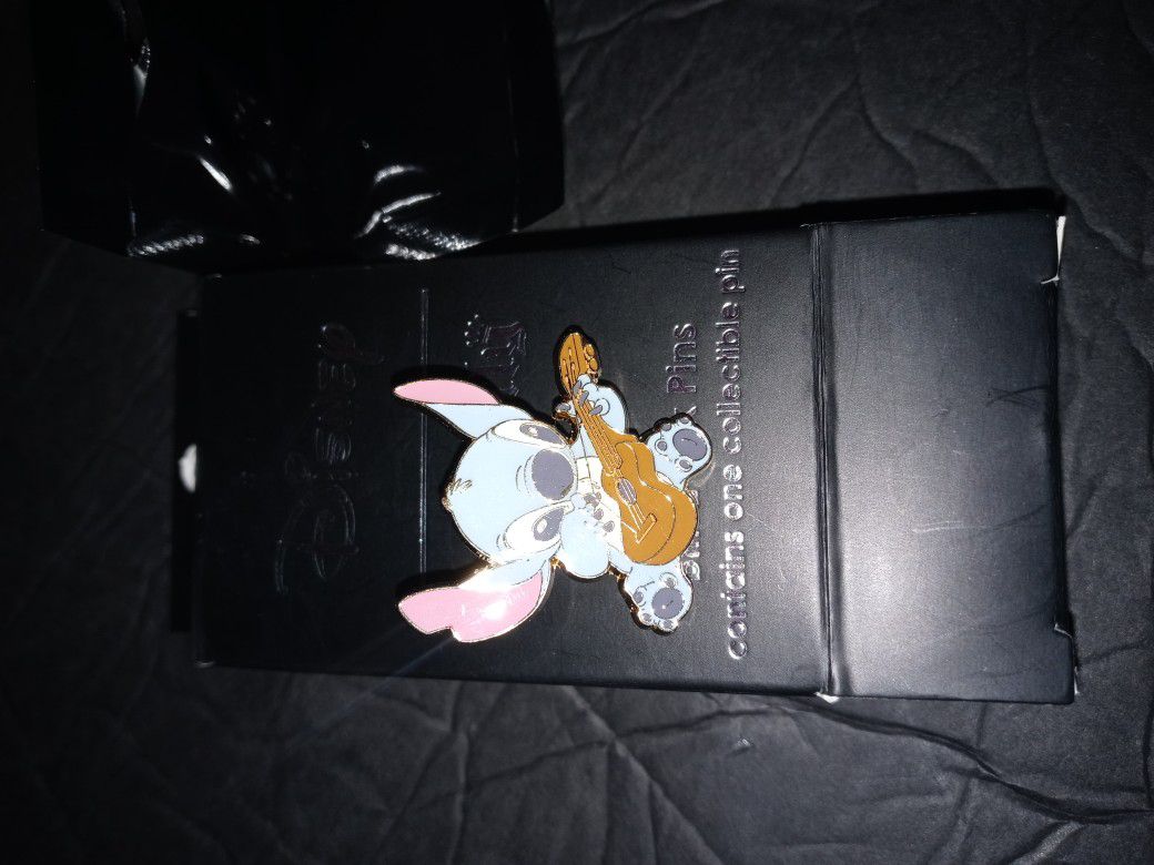 Loungefly Disney Lilo & Stitch Summer Blind Box Enamel Pin
