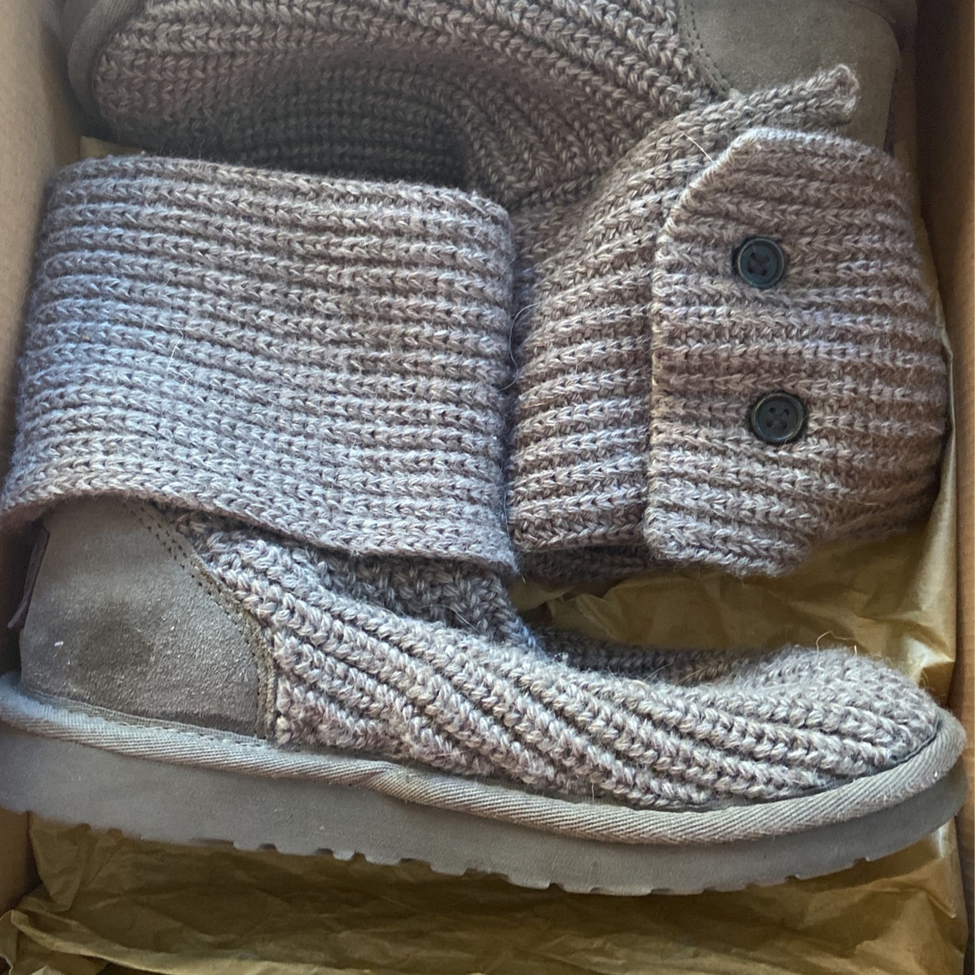 Ugg Grey Cardy Big Kids 4