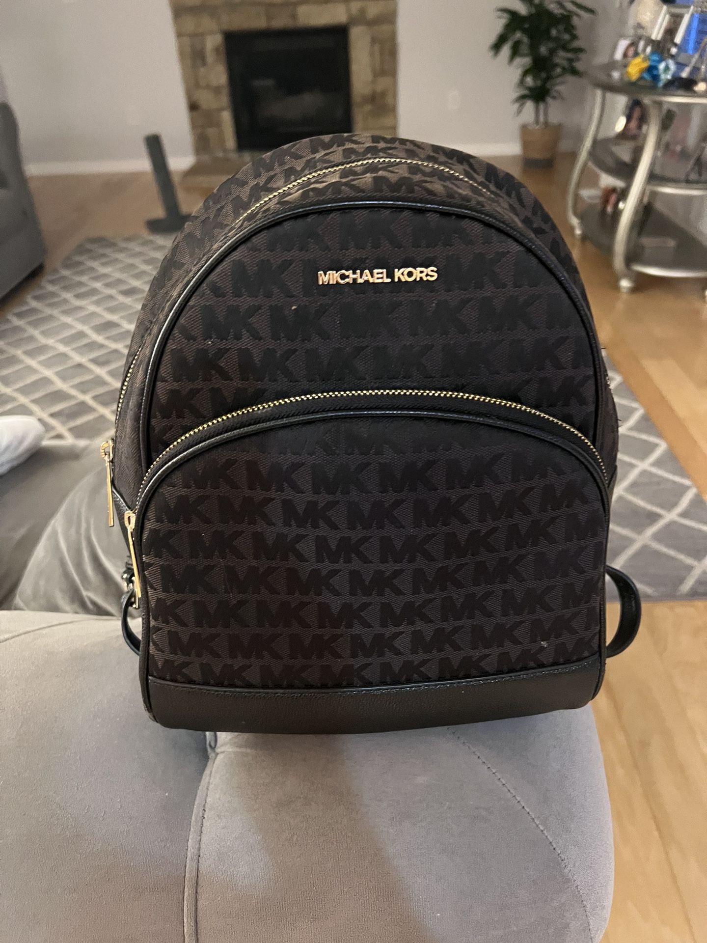 MICHAEL KORS BACKPACK for Sale in Renton, WA OfferUp