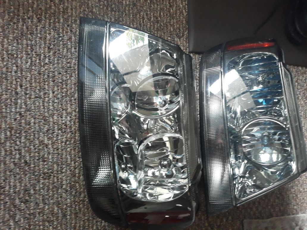 Jeep Grand Cherokee Headlights