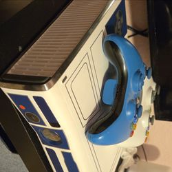 Good condition xbox 360 star wars limited edition
