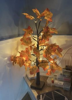 Maple Leaf Glowing Tree Decor, 24 LEDs, Halloween, Christmas & Thanksgiving Party 
