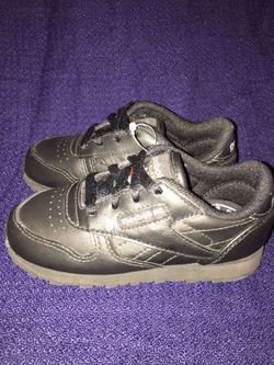 Reebok kids size 8