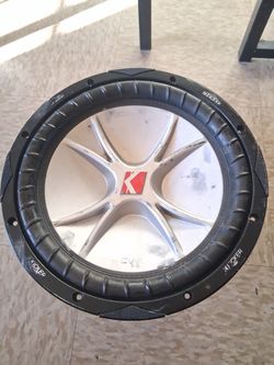 12" Kicker Works Good  (ONE SMALL  HOLE )