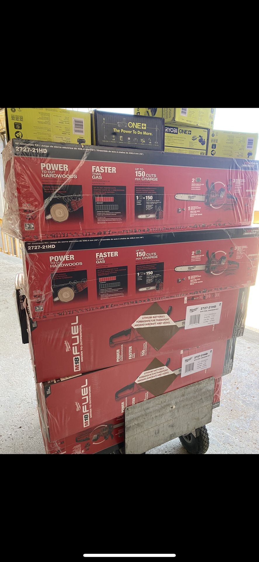 M18 FUEL 16 in. 18-Volt Lithium-Ion Battery Brushless Cordless Chainsaw Kit with 12.0 Ah Battery and M18 Rapid Charger