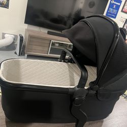 Silver Cross Bassinet