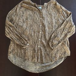 Old Navy Cheetah Print Button Down V-Neck Blouse sz Large Petite