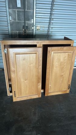Wood Kitchen Wall Cabinet with Doors