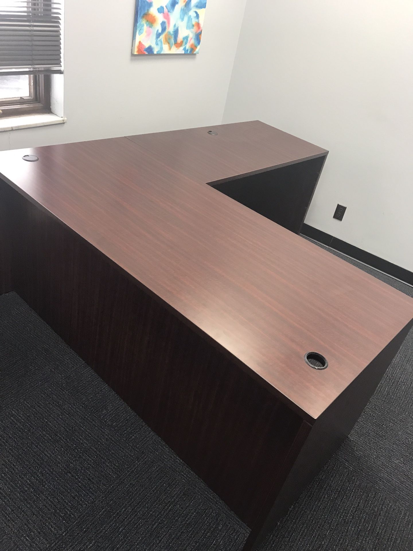 Office furniture for sale all pieces or individual best offer all negotiable all in new condition
