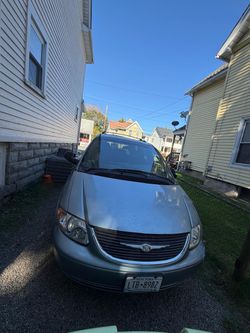 2004 Chrysler Town & Country