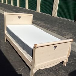 TWIN BED FRAME WITH BOX AND MATTRESS