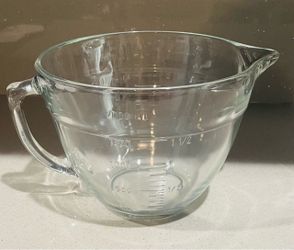 Vintage 1980s/1990s Pampered Chef 8-Cup Glass Batter Bowl - Original Hen Logo