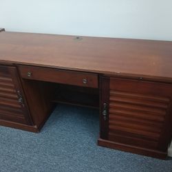 Desk And Hutch
