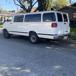 2000 dodge van ram 3500  136k miles only working well ac heater  works  clean title  needs alignment  title in hand  update  registration needs smoge