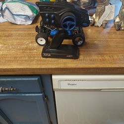 team associated rc18t Read description