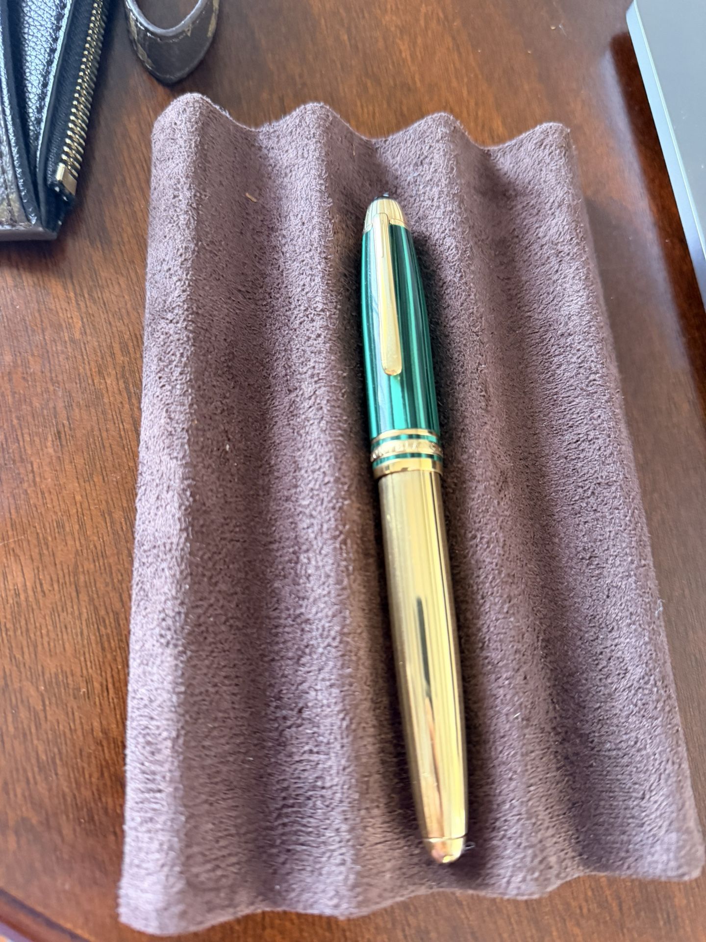 Fountain Pen Stand Holder $20 No Pen Included