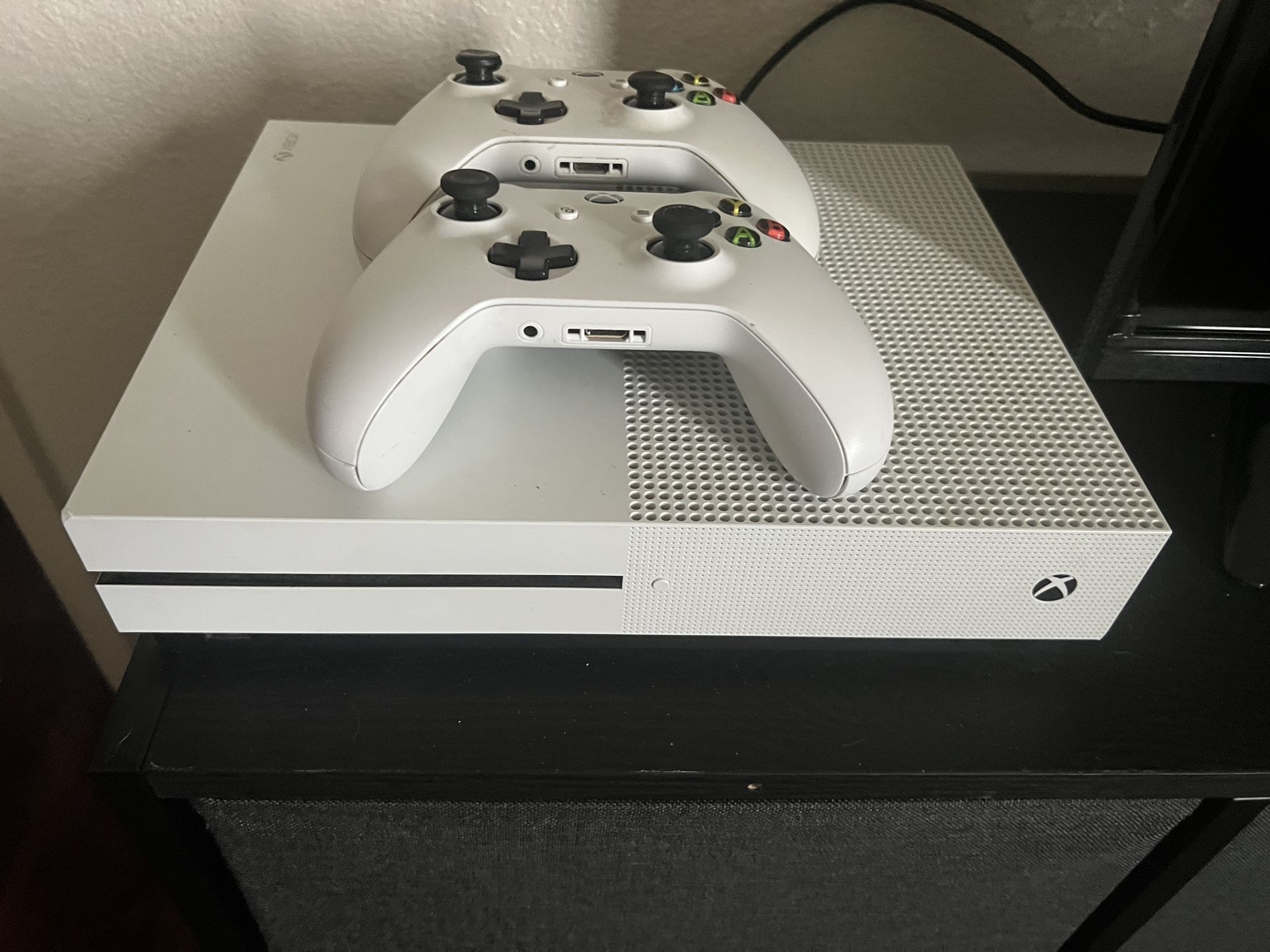 Xbox One S 