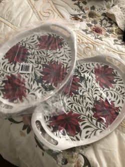 3 plastic trays