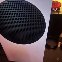 Xbox Series S Bundle 