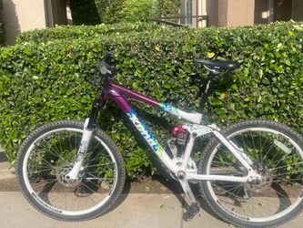 Ready to Ride! Kona Bass ~ 2009 Relaunch ~ Slopestyle / Dirt Jump ~ Rare Colorway