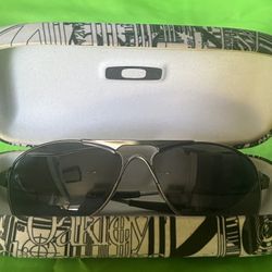 OAKLEY CROSSHAIR  SUNGLASSES