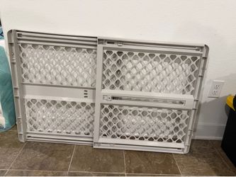 Baby/Pet Gate