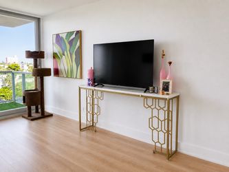 70.87” Console