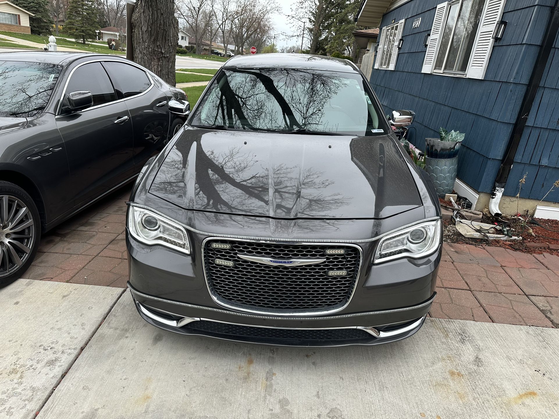 2019 Chrysler 300