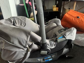 Nuna Seat and stroller bracket