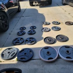 Lots Of Olympic Weights Available. 45s, 35s, 25s, 10s, 5s. $1 a poundVery Nice Dumbbells 40 And 30 Lb And Very Strong 7 Ft Olympic Barbell 