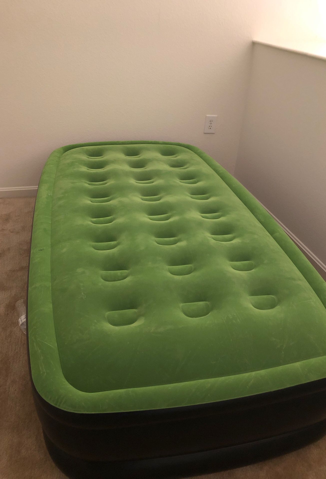 Twin air mattress with pump.