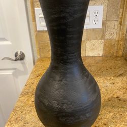 Black Mango Flora Vase