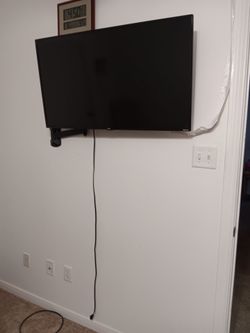 40 in Roku smart tv