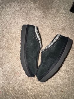 Girls Uggs 25$
