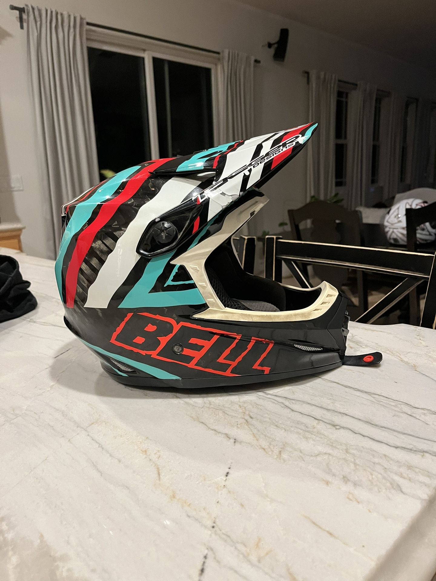 Bell mountain bike helmet size large