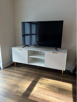 TV Stand White & Gold