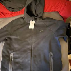 Nike Tech Black BRAND NEW XLL