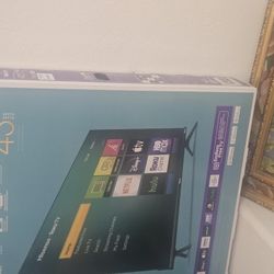 Hisense Roku TV Smart Full HD H4 Series 