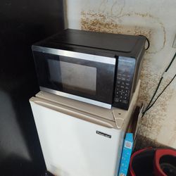 Semi New Microwave 