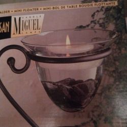 Floating candle holder, with candle and decorating rocks