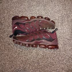 Vapor Max Marroon 