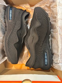 Nike Air Max 1000 Sneakers 13M Brand New