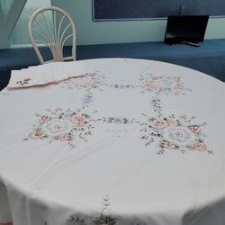 Gorgeous Round Table Cloth