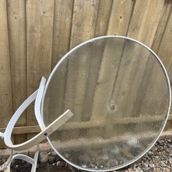 FREE Patio Table And Umbrella Stand 