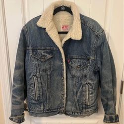 Levi’s Sherpa Jacket Size 40L