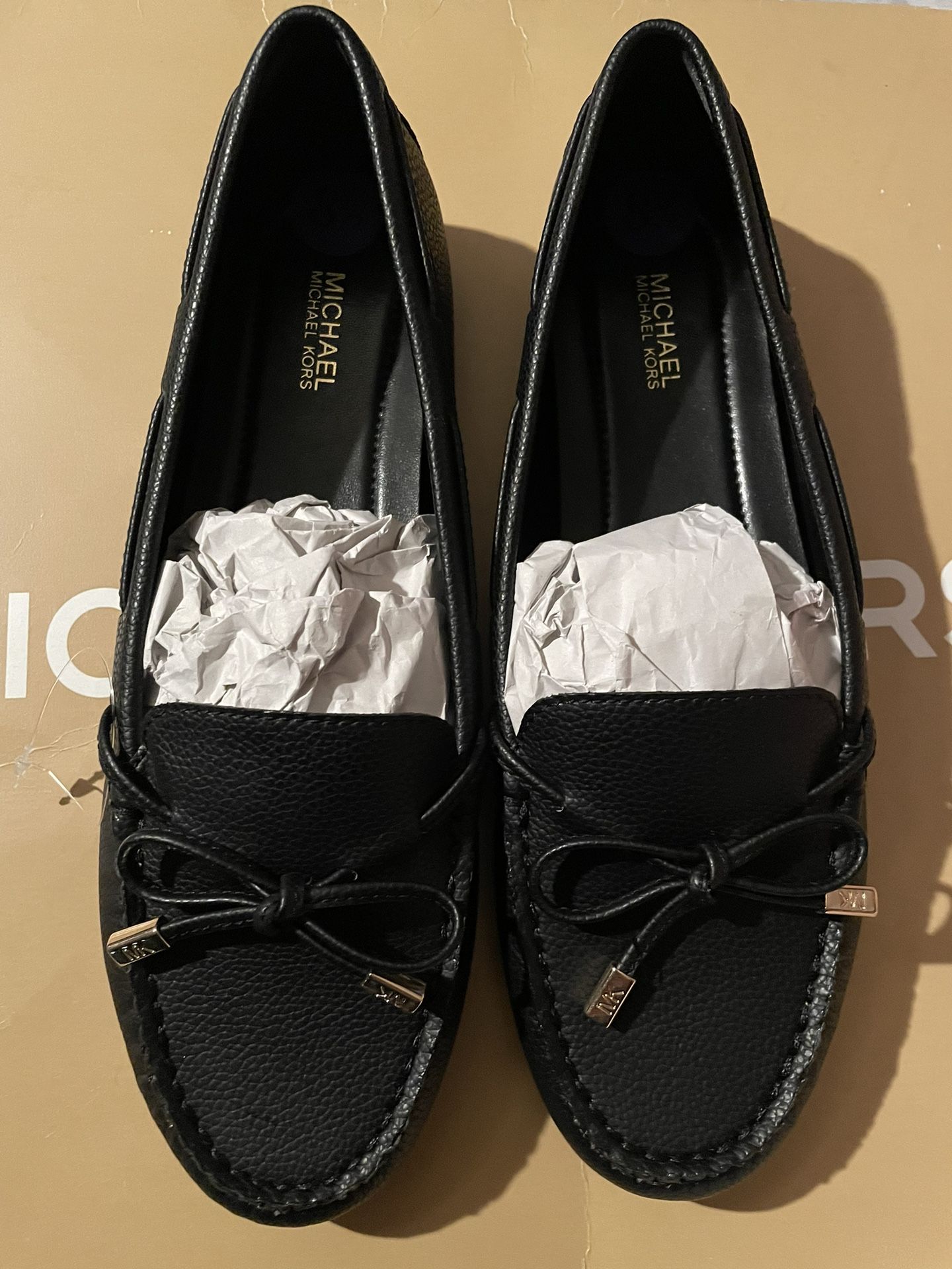 Women's Sutton Moccasin Flat Loafers size 8.5 NEW serious inquiries only Pick up location in the city of Pico Rivera