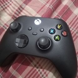 Black Xbox Controller
