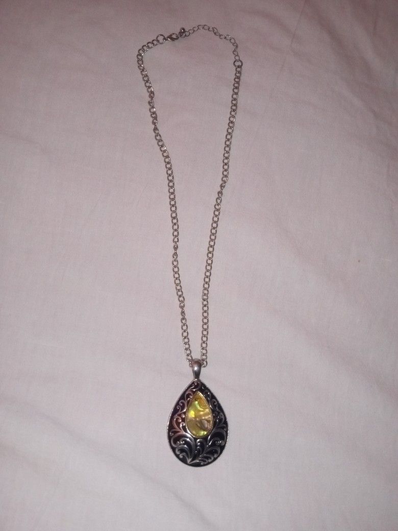 11 INCH PENDANT NECKLACE